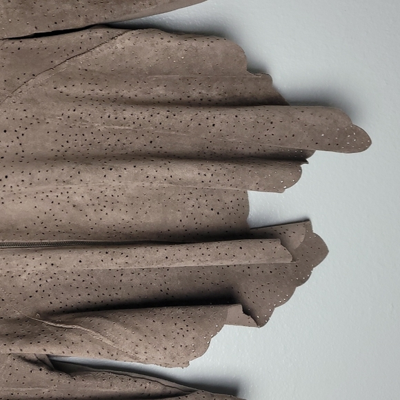 BCBGMaxAzria Faux Suede Jacket Moto Style Perforated Hi Lo Scalloped Front Hem - Picture 4 of 13